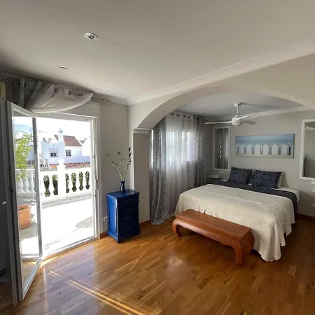 Holiday home Family With Private Swimming Pool & Garden