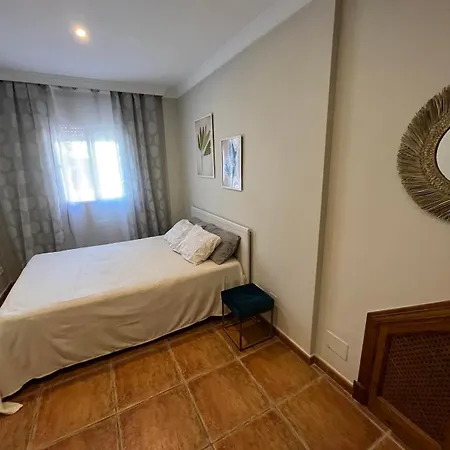 Family With Private Swimming Pool & Garden * Marbella