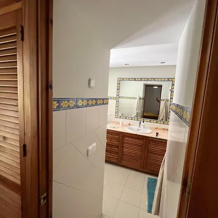 Holiday home Family With Private Swimming Pool & Garden *